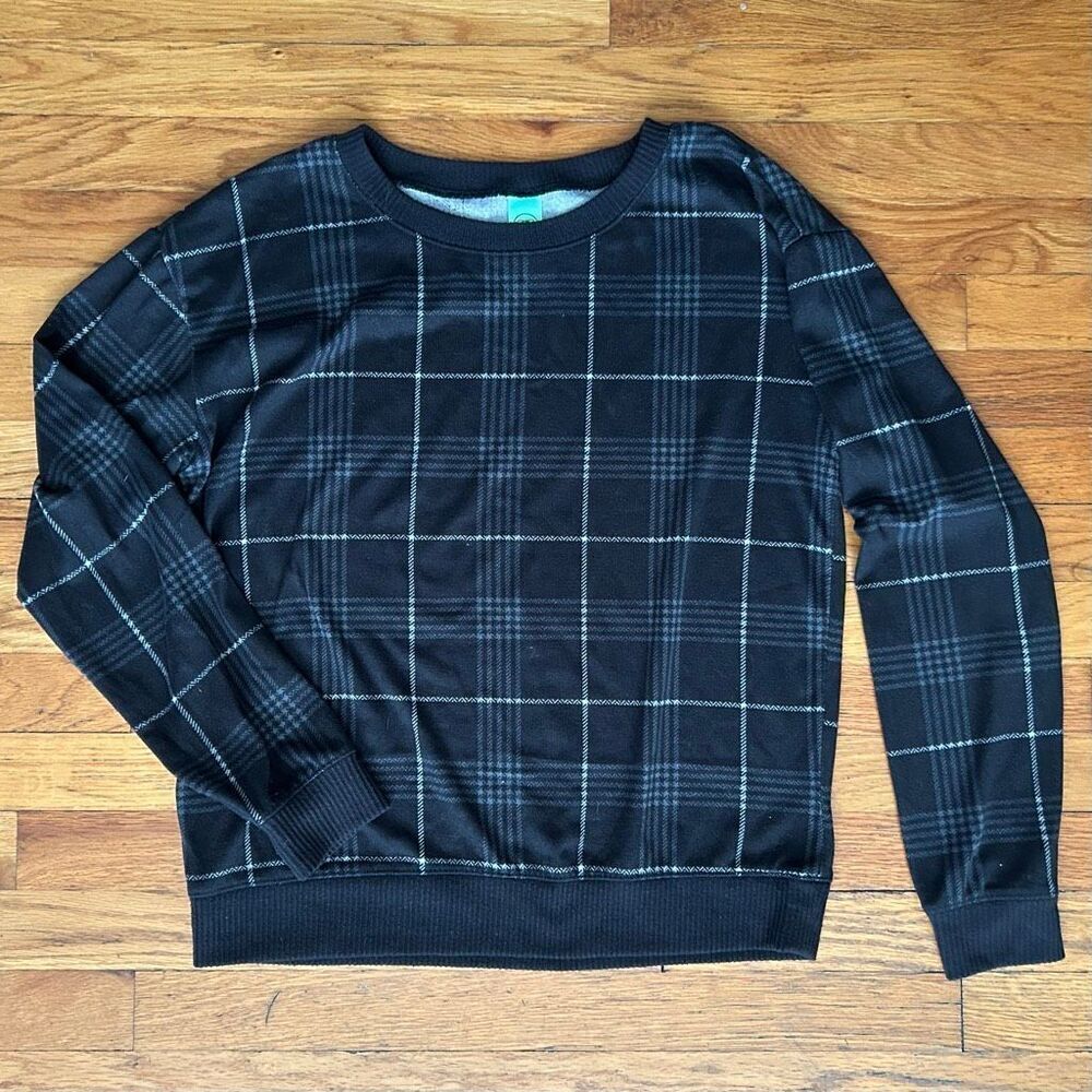 3/$15 Honeydew Black Long Sleeve Loungewear Top L